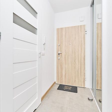 Apartment Wichrowa With Free Garage Wroclaw By Noclegi Renters Exterior photo