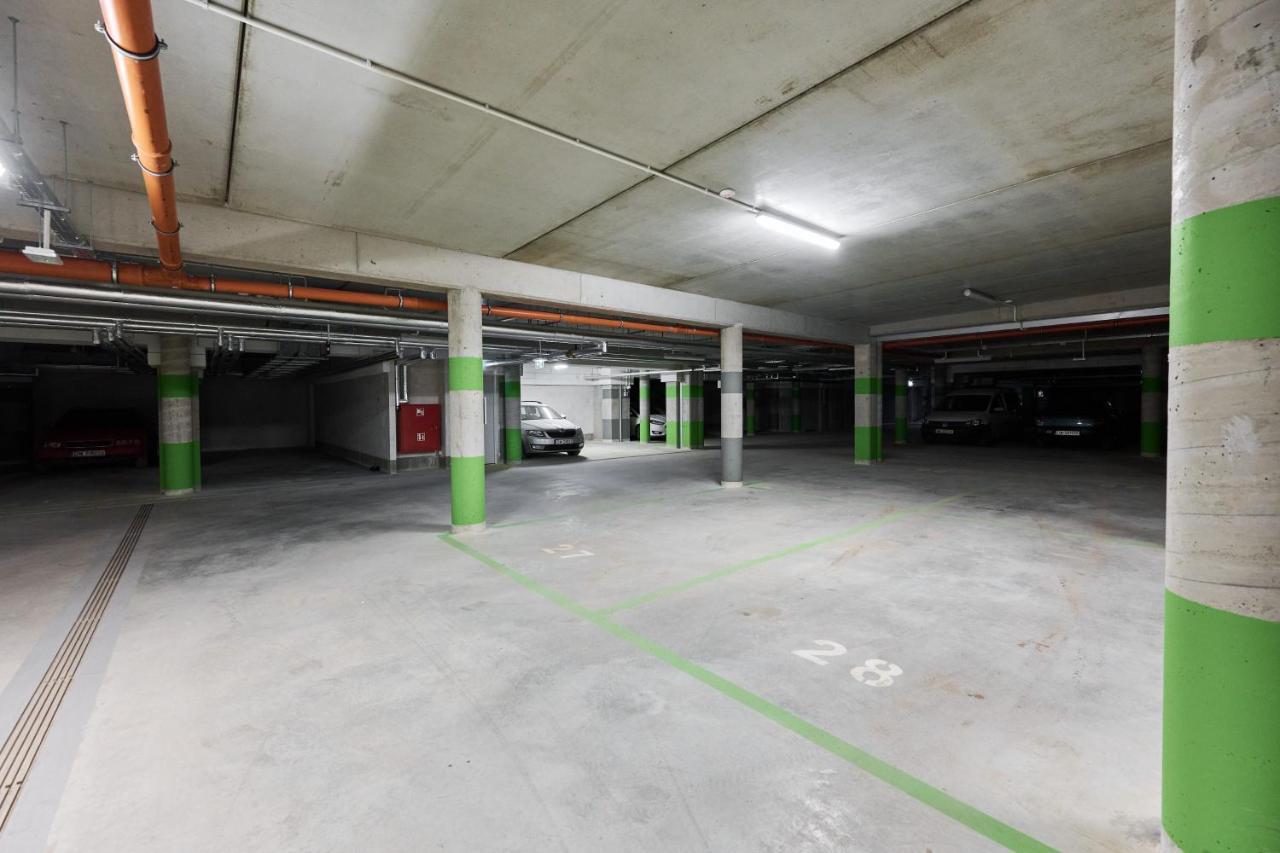 Apartment Wichrowa With Free Garage Wroclaw By Noclegi Renters Exterior photo