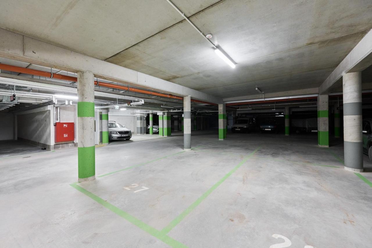 Apartment Wichrowa With Free Garage Wroclaw By Noclegi Renters Exterior photo