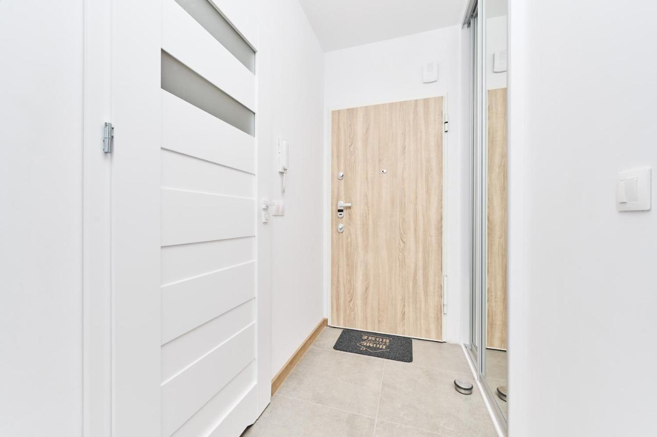 Apartment Wichrowa With Free Garage Wroclaw By Noclegi Renters Exterior photo